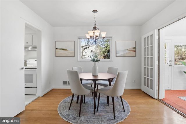 10014 CEDAR LN, Kensington, MD 20895