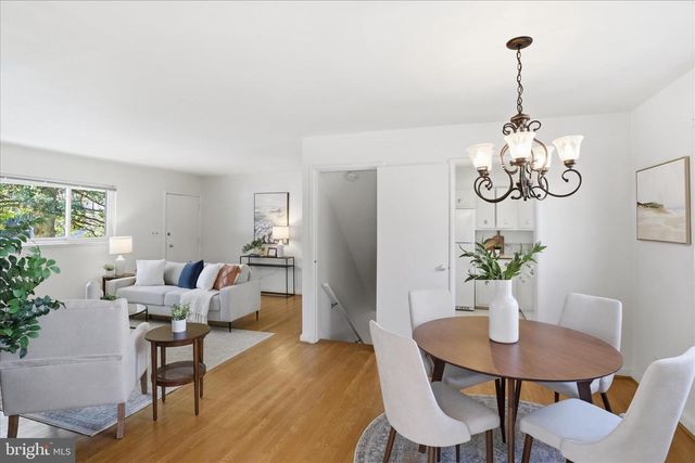 10014 CEDAR LN, Kensington, MD 20895