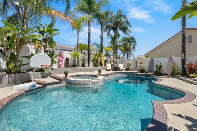 24361 Corte Sanino, Murrieta, CA 92562