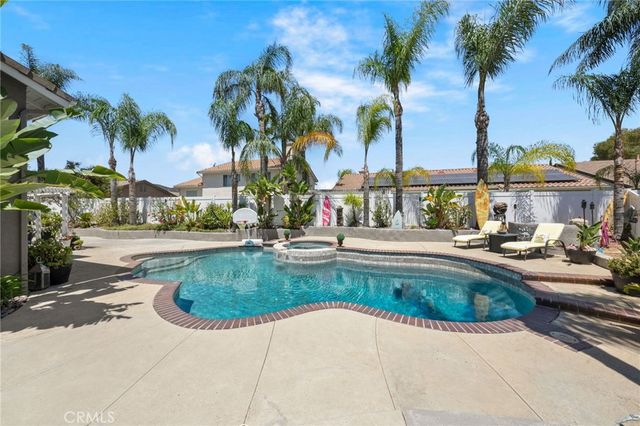 24361 Corte Sanino, Murrieta, CA 92562