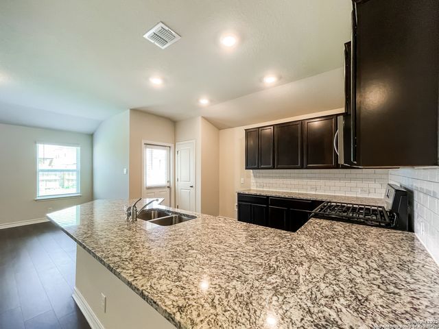 13535 Pokey, San Antonio, TX 78254