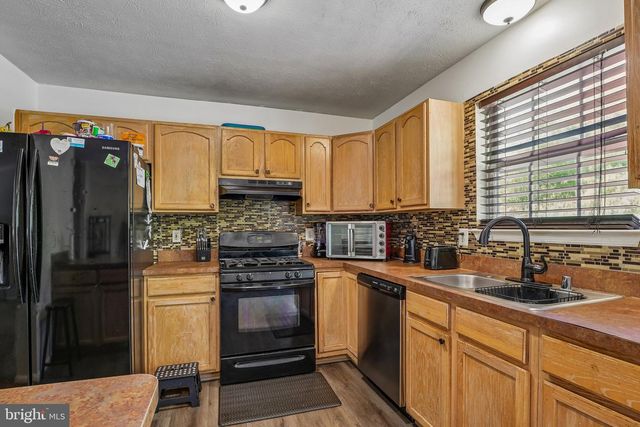7039 HEATHER DR, Bryans Road, MD 20616