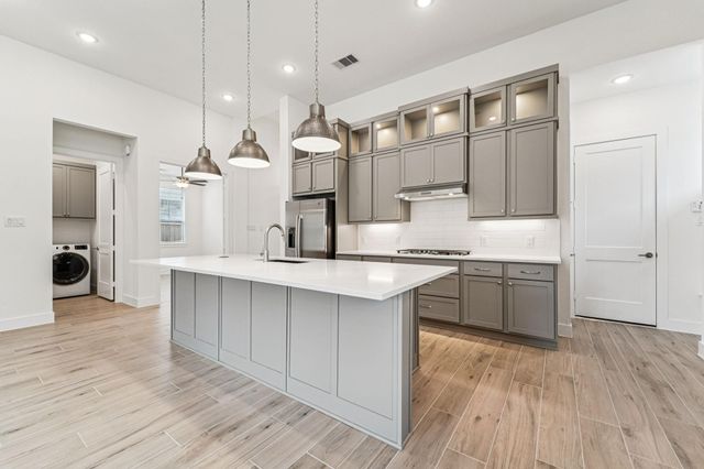 25932 N Outrider Banks, Montgomery, TX 77316