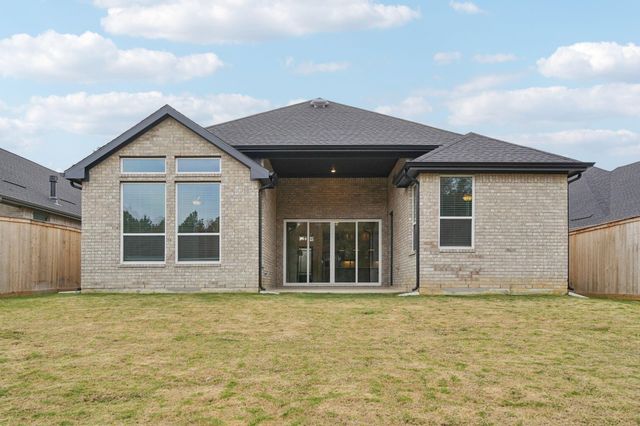 25932 N Outrider Banks, Montgomery, TX 77316