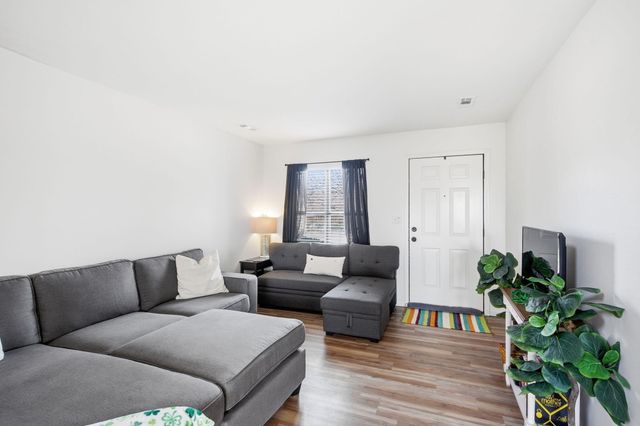 2801 W BROADWAY UNIT R2, Columbia, MO 65203