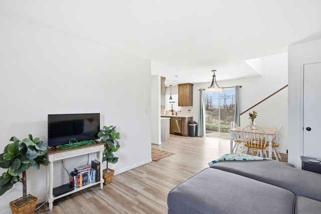 2801 W BROADWAY UNIT R2, Columbia, MO 65203