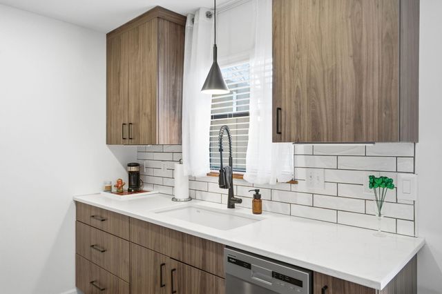 2801 W BROADWAY UNIT R2, Columbia, MO 65203