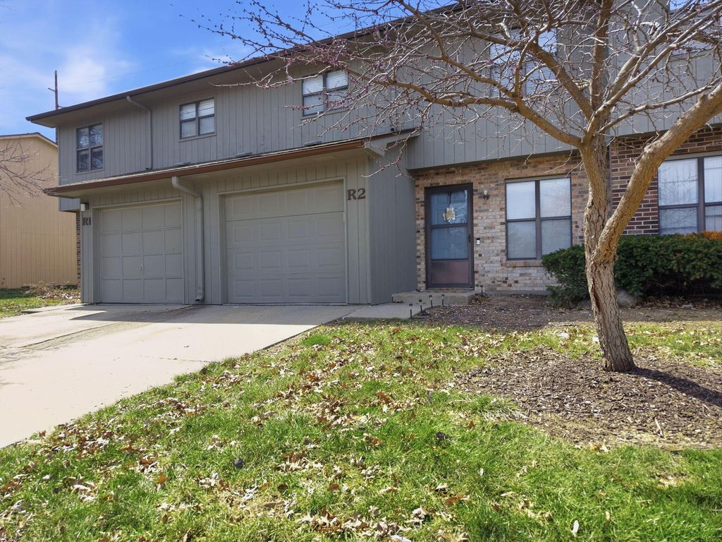 2801 W BROADWAY UNIT R2, Columbia, MO 65203