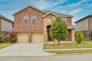3012 Whitetail Chase Drive, Fort Worth, TX 76108