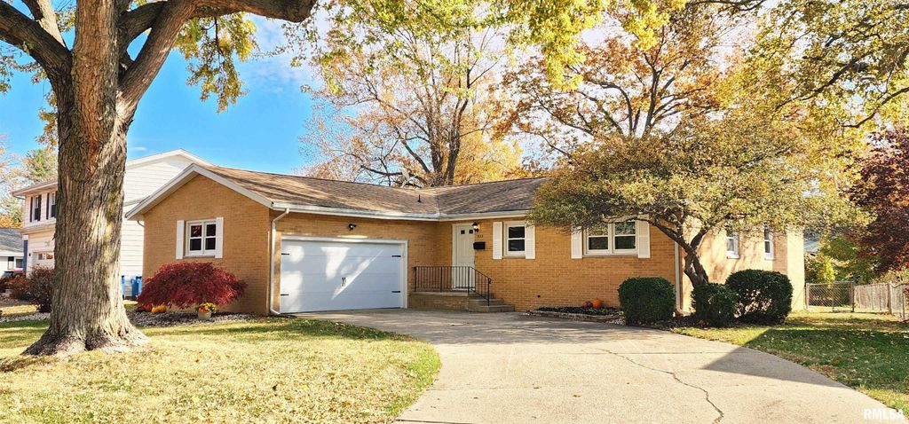 822 Kenyon Drive, Springfield, IL 62704