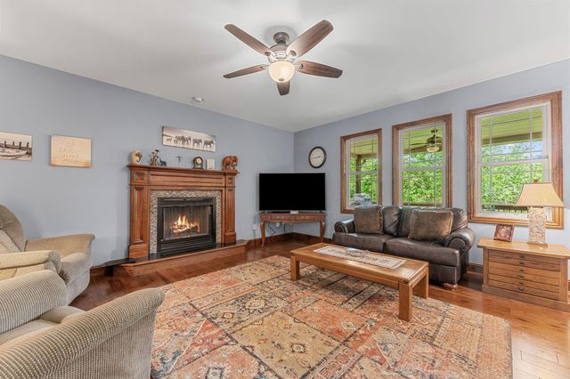 625 Little Aunts Creek Road, Kimberling City, MO 65686