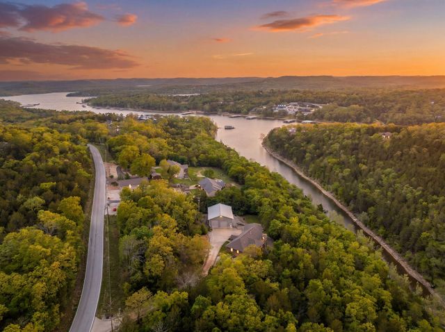 625 Little Aunts Creek Road, Kimberling City, MO 65686