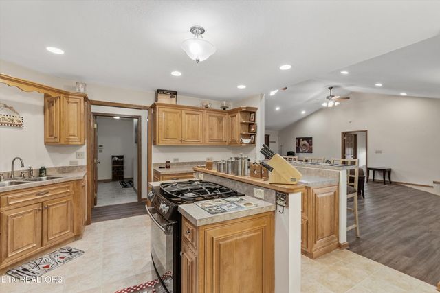 9440 Morgan Co Hwy, Sunbright, TN 37872