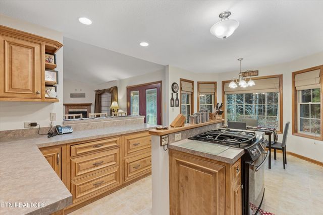 9440 Morgan Co Hwy, Sunbright, TN 37872