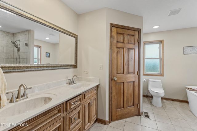 9440 Morgan Co Hwy, Sunbright, TN 37872