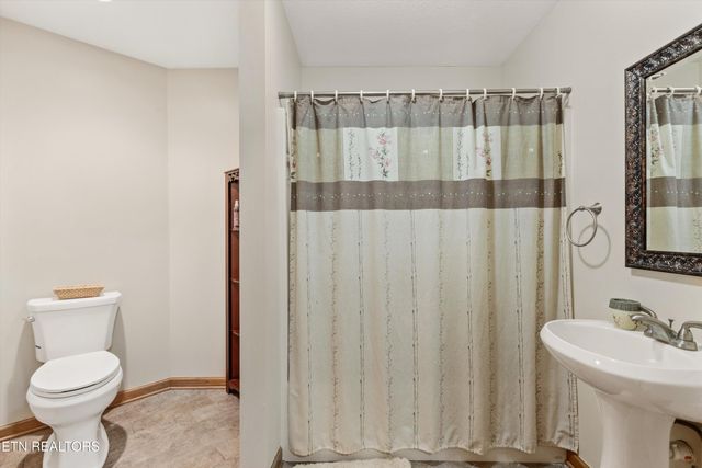 9440 Morgan Co Hwy, Sunbright, TN 37872