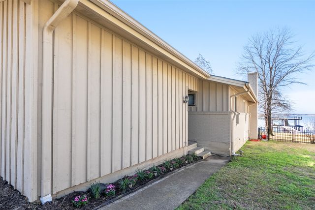 176 Ocean, Gun Barrel City, TX 75156