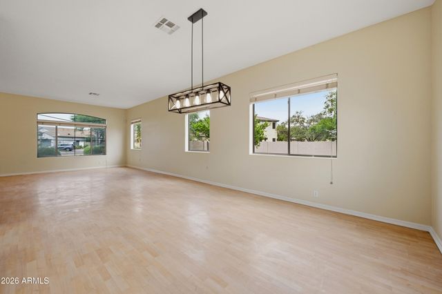 1775 E WASHINGTON Court, Gilbert, AZ 85234