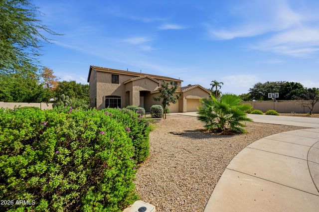 1775 E WASHINGTON Court, Gilbert, AZ 85234