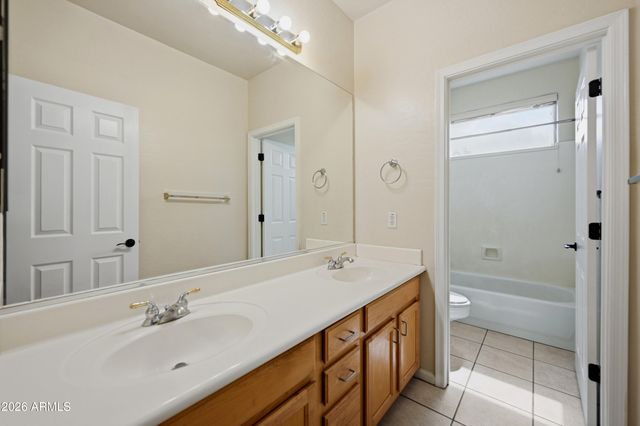 1775 E WASHINGTON Court, Gilbert, AZ 85234