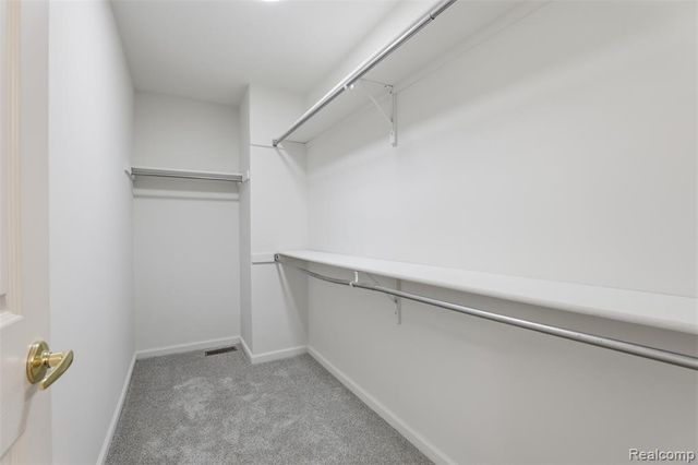 4368 Gateway Circle, West Bloomfield, MI 48322