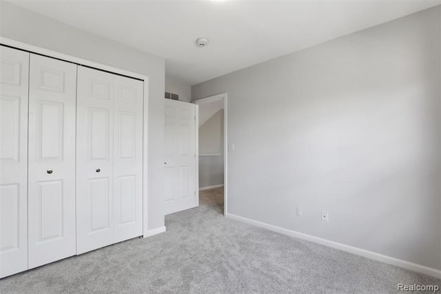 4368 Gateway Circle, West Bloomfield, MI 48322
