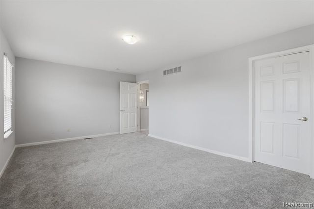 4368 Gateway Circle, West Bloomfield, MI 48322