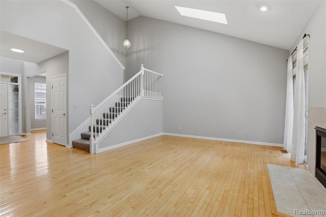 4368 Gateway Circle, West Bloomfield, MI 48322