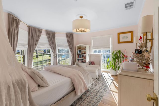 4002 Bradwood RD, Austin, TX 78722