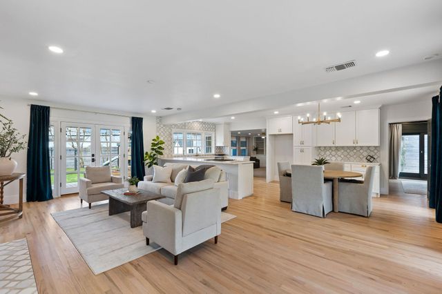 4002 Bradwood RD, Austin, TX 78722