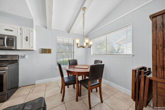 7707 Mary Carolyn St, San Antonio, TX 78240