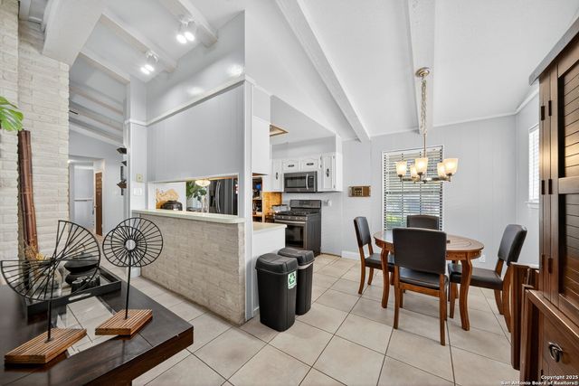 7707 Mary Carolyn St, San Antonio, TX 78240