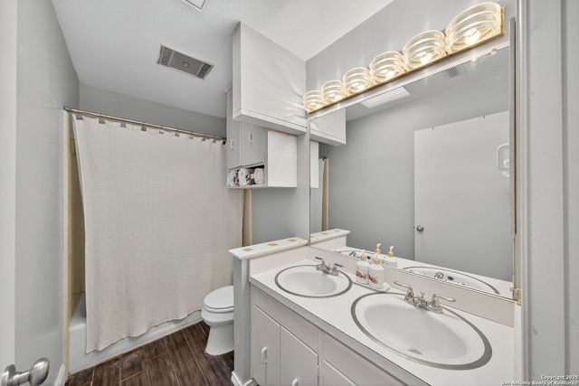 7707 Mary Carolyn St, San Antonio, TX 78240