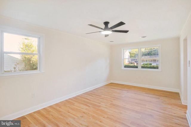 93 S SKYWARD DR, Newark, DE 19713