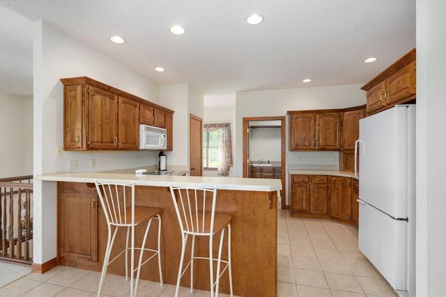 6162 S Hunters Trail, Springfield, MO 65810