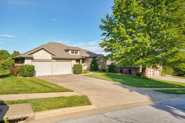 6162 S Hunters Trail, Springfield, MO 65810