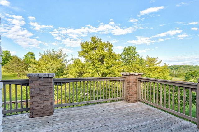 6162 S Hunters Trail, Springfield, MO 65810