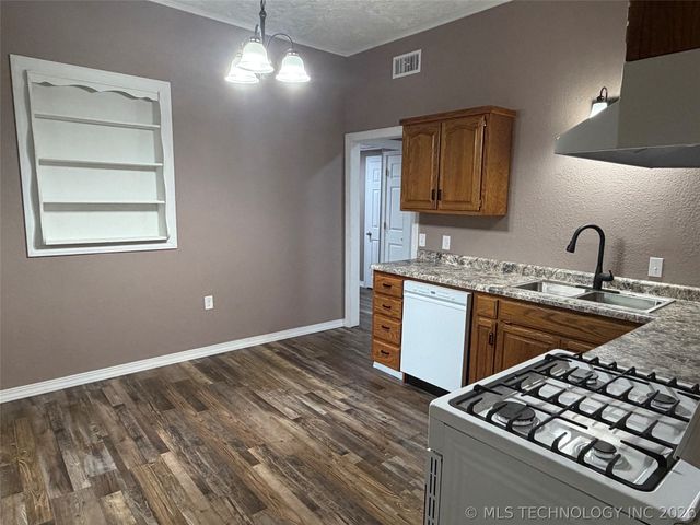 307 N Foreman Street, Vinita, OK 74301
