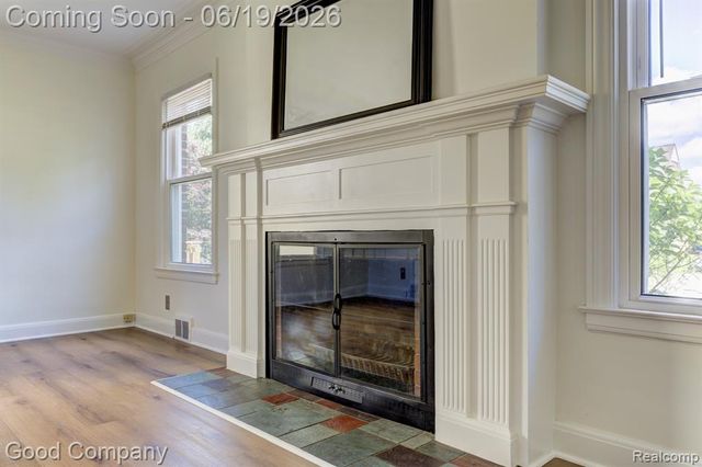 831 W Breckenridge Street, Ferndale, MI 48220
