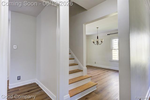 831 W Breckenridge Street, Ferndale, MI 48220
