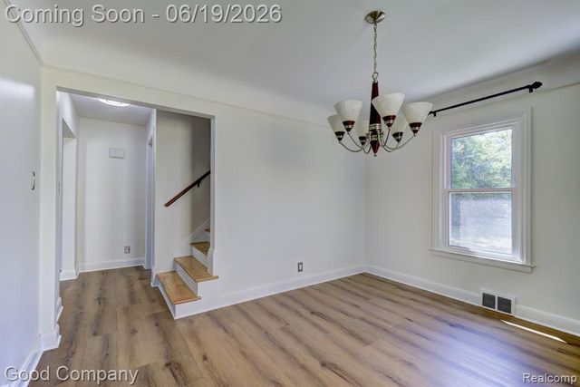 831 W Breckenridge Street, Ferndale, MI 48220