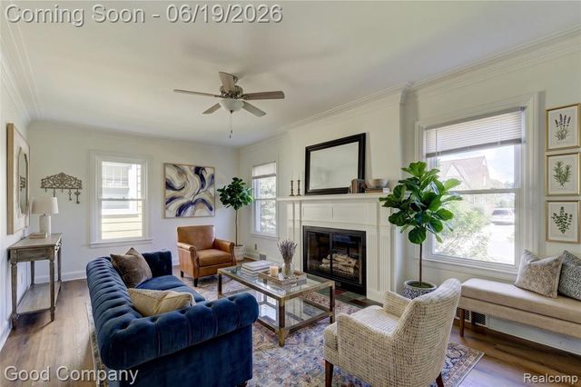 831 W Breckenridge Street, Ferndale, MI 48220