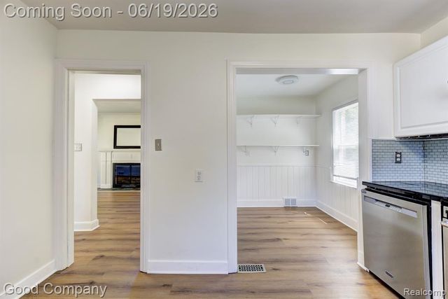 831 W Breckenridge Street, Ferndale, MI 48220