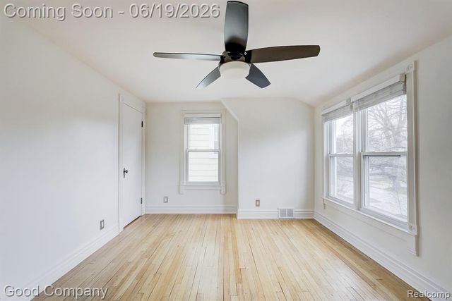 831 W Breckenridge Street, Ferndale, MI 48220