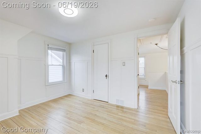 831 W Breckenridge Street, Ferndale, MI 48220