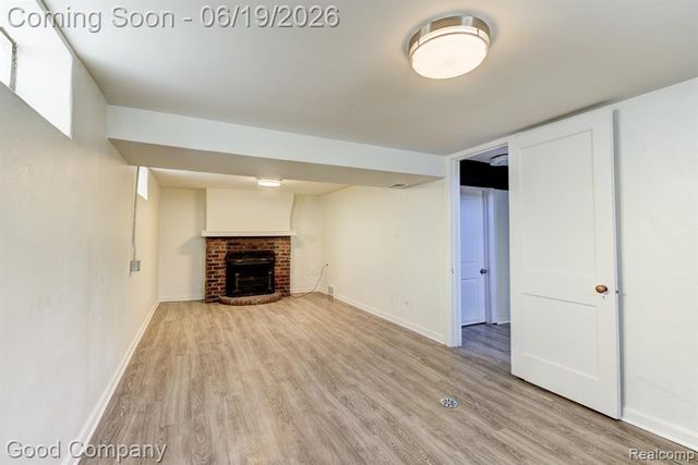 831 W Breckenridge Street, Ferndale, MI 48220