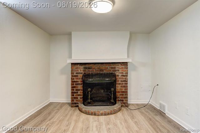 831 W Breckenridge Street, Ferndale, MI 48220