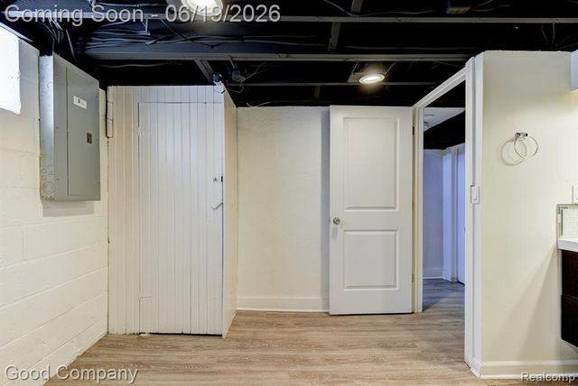 831 W Breckenridge Street, Ferndale, MI 48220