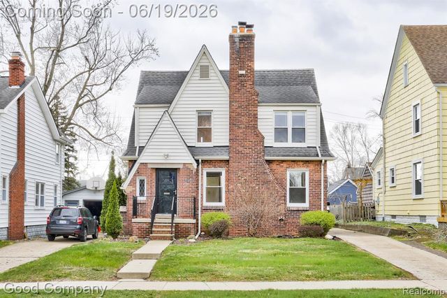 831 W Breckenridge Street, Ferndale, MI 48220
