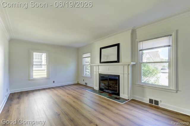 831 W Breckenridge Street, Ferndale, MI 48220